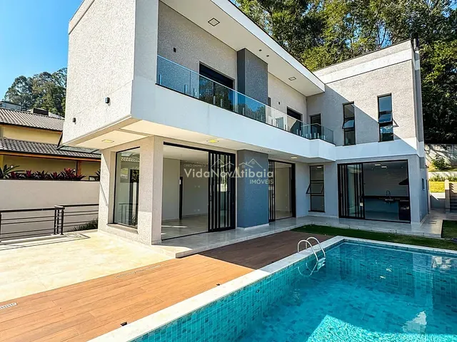 Casa com 600m² 2 quartos e 3 banheiros, à venda, no bairro Condominio Quintas da Boa Vista em Atibaia