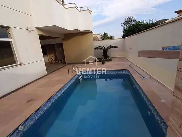 Casa com 360m² 4 quartos e 6 banheiros, à venda, no bairro Parque São Cristóvão em Taubaté