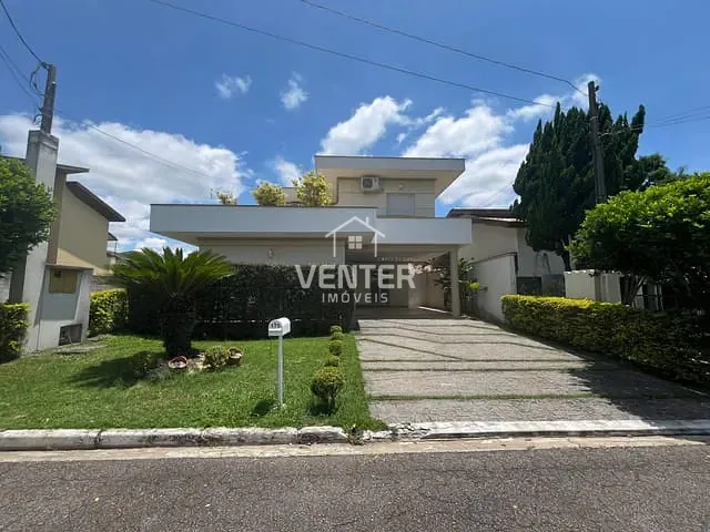 Casa com 360m² 4 quartos e 6 banheiros, à venda, no bairro Parque São Cristóvão em Taubaté