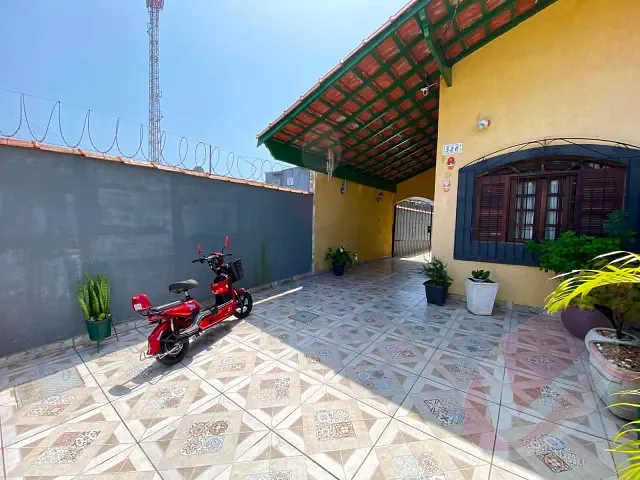 Casa com 125m² 2 quartos e 1 banheiro, à venda, no bairro Jardim Imperador em Praia Grande