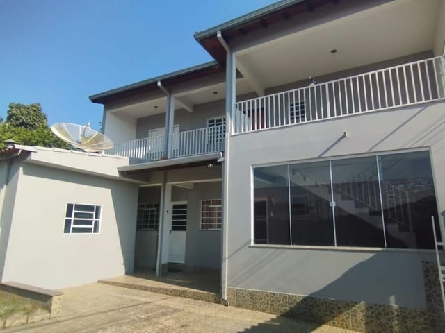 Casa com 133m², à venda, no bairro Santa Edwirges em Cambuí
