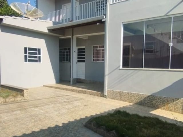 Casa com 133m², à venda, no bairro Santa Edwirges em Cambuí