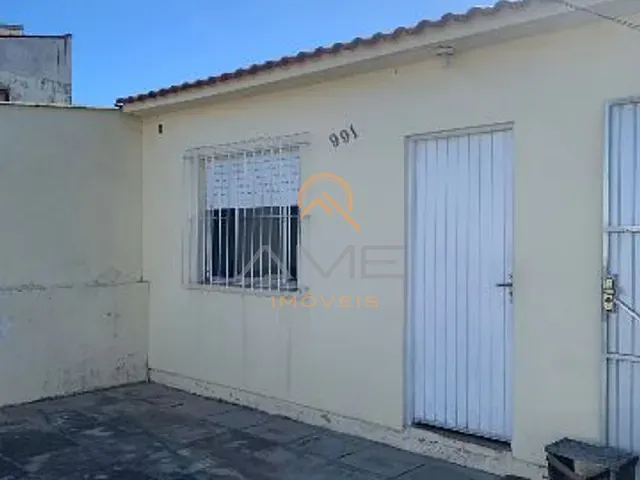 Casa 2 quartos e 1 banheiro, à venda, no bairro Fragata em Pelotas