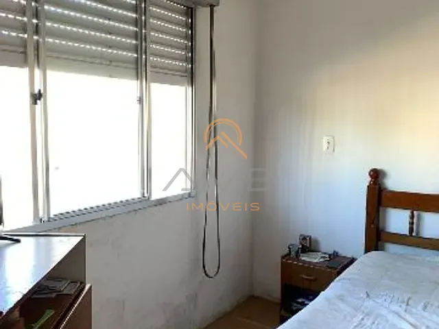Casa 2 quartos e 1 banheiro, à venda, no bairro Fragata em Pelotas