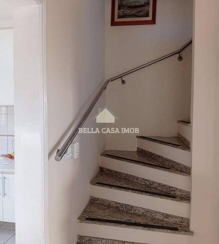 Casa à venda com 3 quartos, 94m² - Foto 8