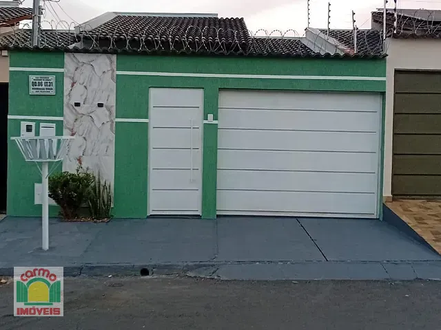Casa 3 quartos e 2 banheiros, à venda, no bairro Residencial Veneza em Anápolis