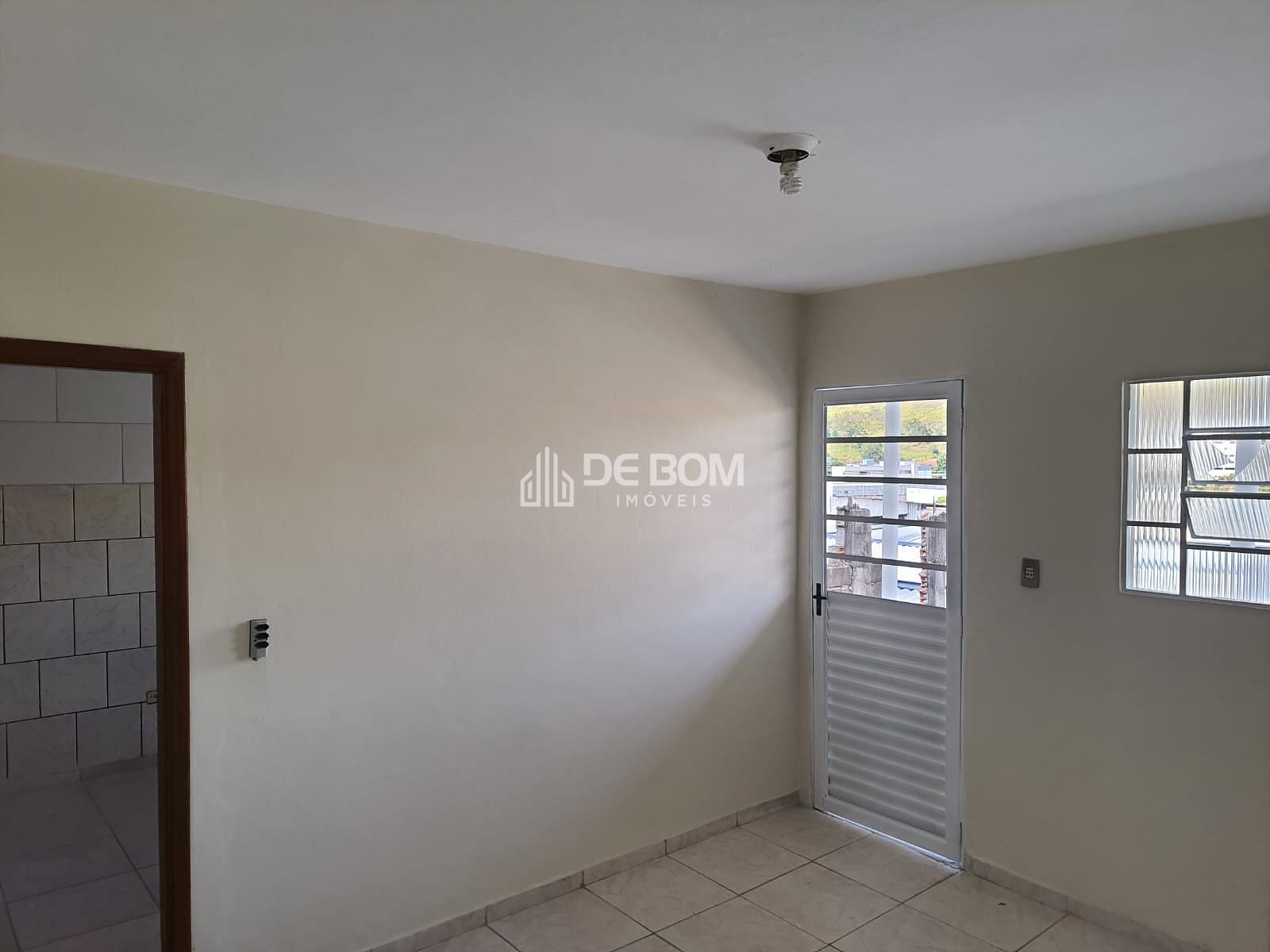 Casa para alugar com 1 quarto, 30m² - Foto 3