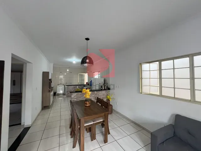 Casa 2 quartos e 1 banheiro, à venda, no bairro Parque Clayton Malaman em Pirassununga