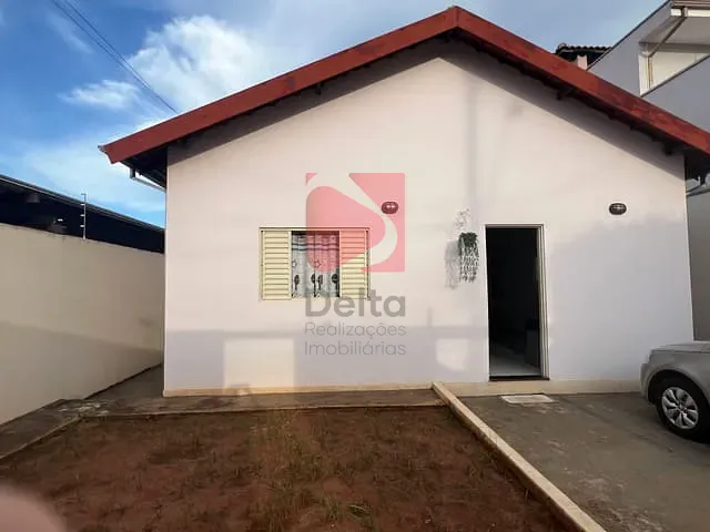 Casa 2 quartos e 1 banheiro, à venda, no bairro Parque Clayton Malaman em Pirassununga