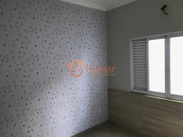 Casa com 300m² 3 quartos e 1 banheiro, à venda, no bairro Vila Romana em Sorriso