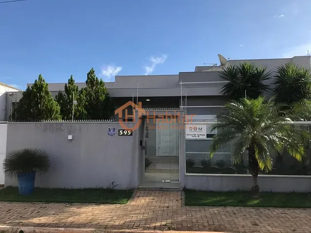 Casa com 300m² 3 quartos e 1 banheiro, à venda, no bairro Vila Romana em Sorriso