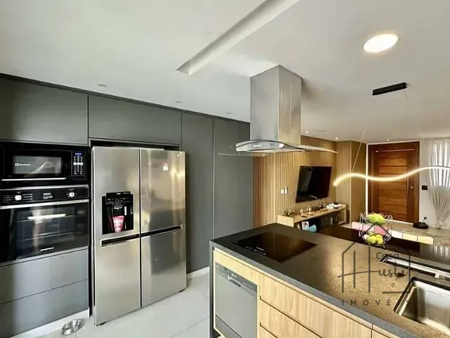 Casa com 191m² 4 quartos e 3 banheiros, à venda, no bairro Parque Rincão em Cotia