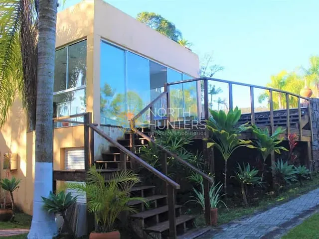 Casa com 2003m² 7 quartos e 7 banheiros, à venda, no bairro Cacupé em Florianópolis