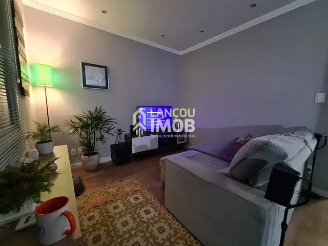 Casa 2 quartos e 1 banheiro, à venda, no bairro Parque Residencial Eloy Chaves em Jundiaí