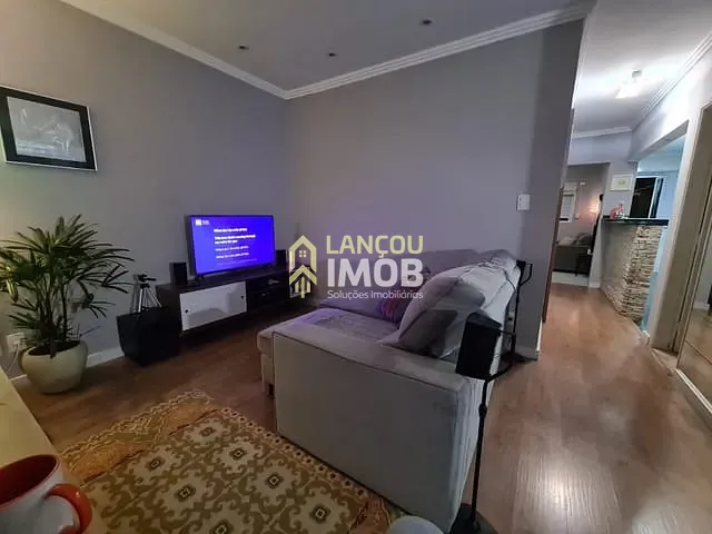 Casa 2 quartos e 1 banheiro, à venda, no bairro Parque Residencial Eloy Chaves em Jundiaí