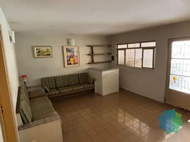 Casa com 200m² 4 quartos e 2 banheiros, à venda, no bairro Centro em Salto