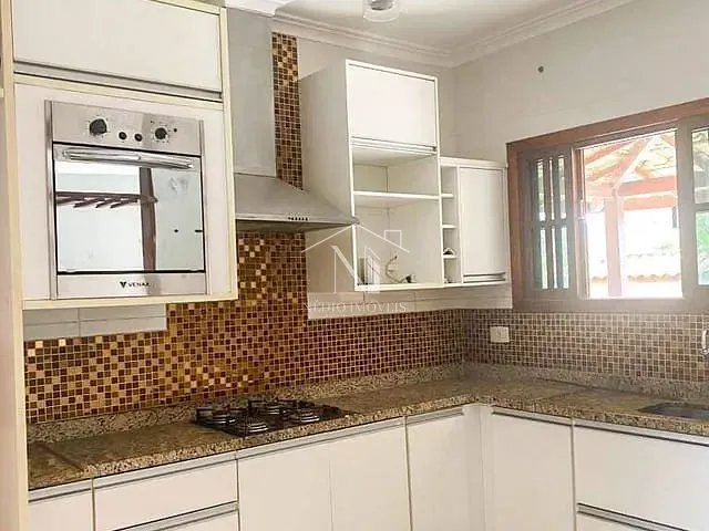 Casa com 585m² 2 quartos e 2 banheiros, à venda, no bairro Inoã (Inoã) em Maricá
