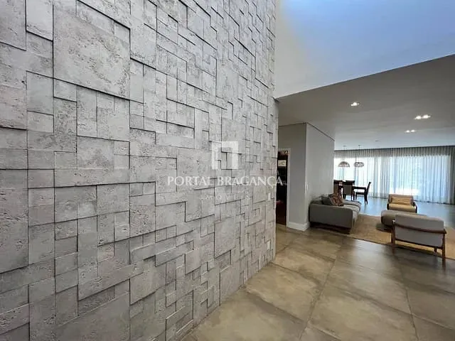 Casa com 770m² 4 quartos e 6 banheiros, à venda, no bairro Condomínio Vale das Águas em Bragança Paulista