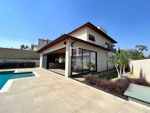 Casa com 770m² 4 quartos e 6 banheiros, à venda, no bairro Condomínio Vale das Águas em Bragança Paulista