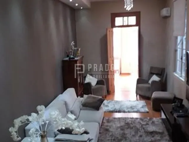 Casa com 280m² 3 quartos e 4 banheiros, à venda, no bairro CENTRO em Pelotas