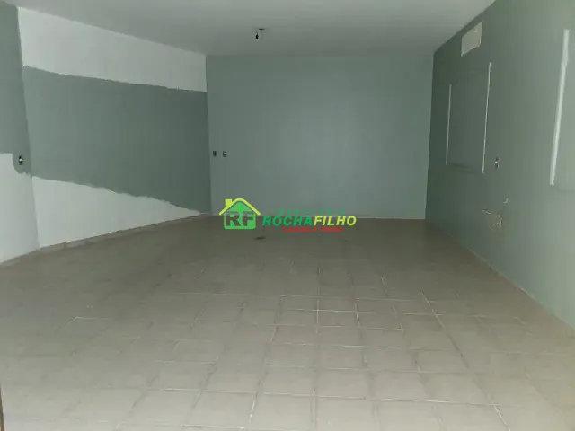 Casa com 570m², à venda, no bairro Fátima em Teresina