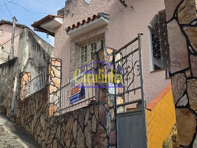 Casa com 70m², à venda, no bairro Centro em Barra do Piraí