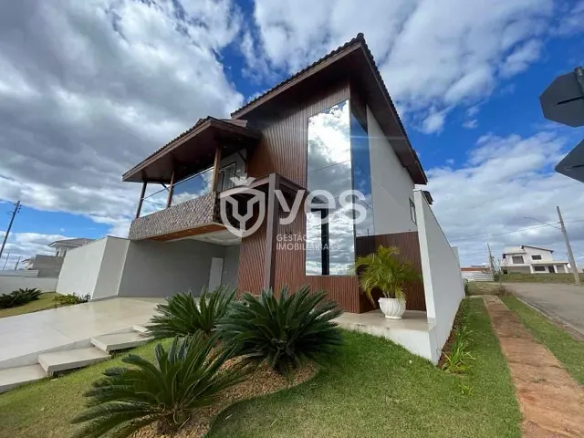 Casa com 449m² 4 quartos e 4 banheiros, à venda, no bairro Loteamento Villa das Artes em Araxá