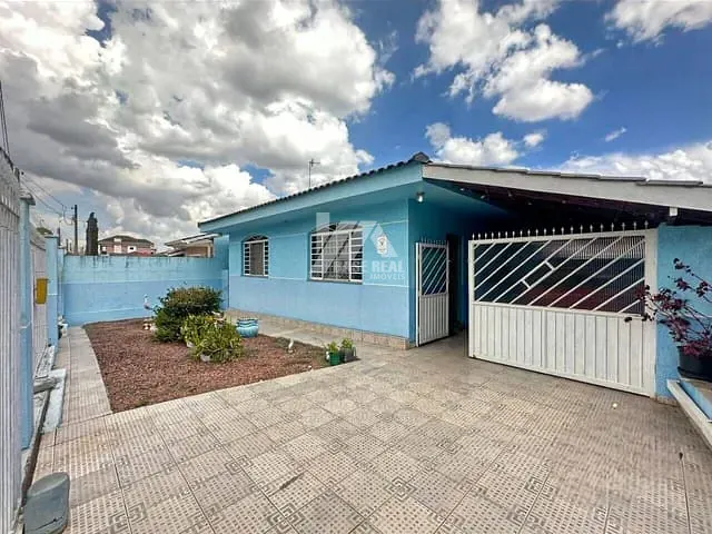 Casa com 240m² 2 quartos e 1 banheiro, à venda, no bairro Uvaranas em Ponta Grossa