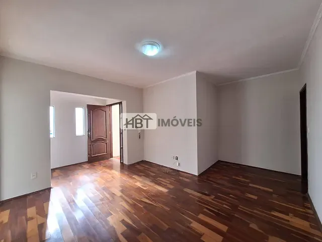 Casa 3 quartos e 5 banheiros, à venda, no bairro Vila Riachuelo em Bauru