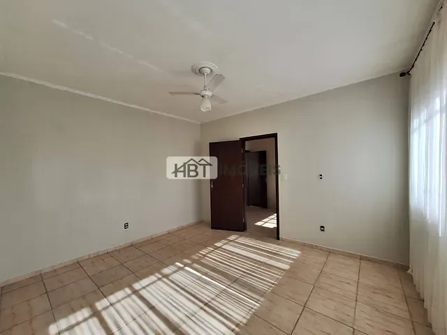 Casa 3 quartos e 5 banheiros, à venda, no bairro Vila Riachuelo em Bauru