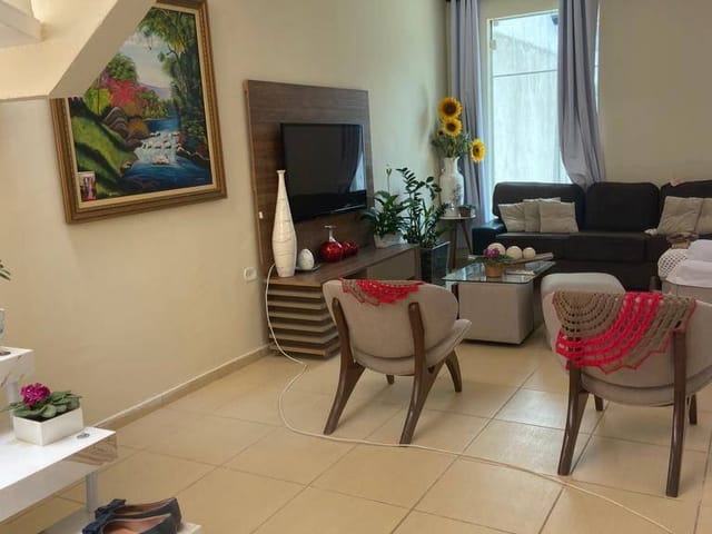 Casa 3 quartos e 2 banheiros, à venda, no bairro Jundiapeba em Mogi das Cruzes