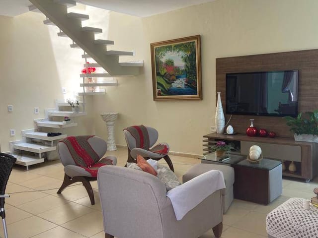 Casa 3 quartos e 2 banheiros, à venda, no bairro Jundiapeba em Mogi das Cruzes