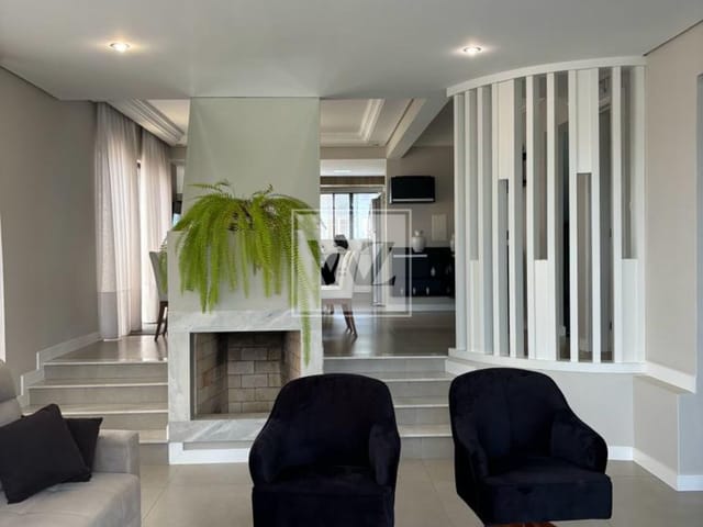 Casa com 495m² 3 quartos e 4 banheiros, à venda, no bairro Estrela em Ponta Grossa