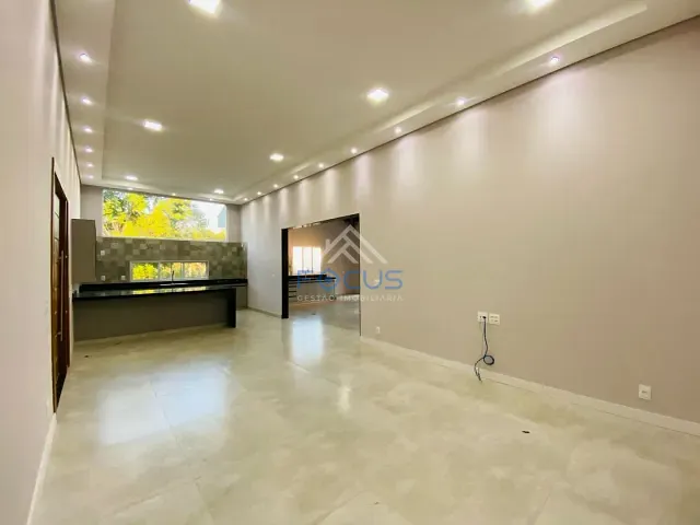 Casa com 1028m² 4 quartos e 2 banheiros, à venda, no bairro Jacaré em Jacaré