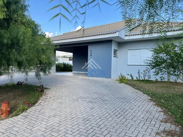 Casa com 1028m² 4 quartos e 2 banheiros, à venda, no bairro Jacaré em Jacaré
