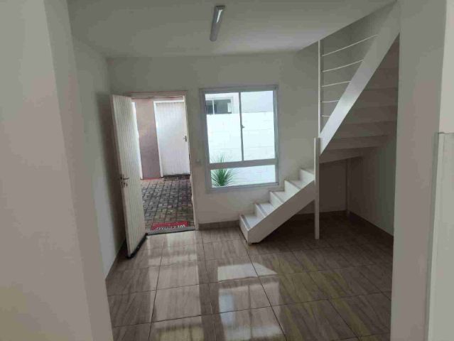 Foto do Casa - 🏡 Casa à VENDA em Condomínio com 2 Quartos – Água Espraiada (Caucaia do Alto), Cotia | Venda R$ 220.000 | | Casa Husti Imóveis