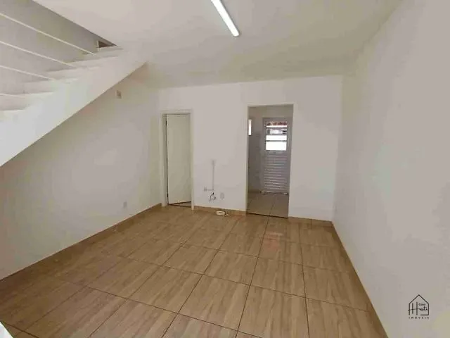 Casa com 62m² 2 quartos e 2 banheiros, à venda, no bairro Água Espraiada (Caucaia do Alto) em Cotia