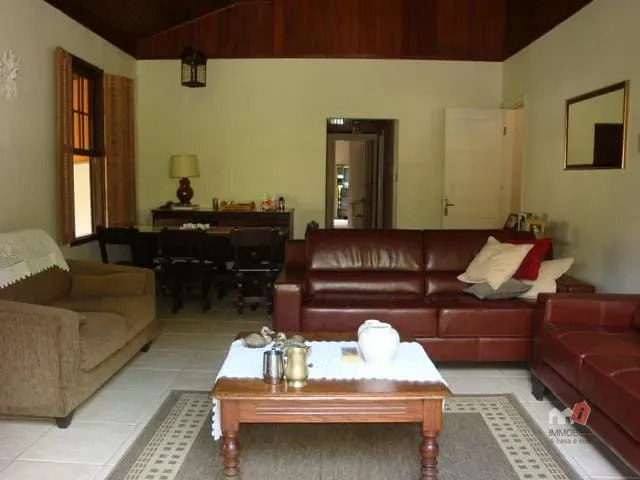 Casa à venda, no bairro Pedro do Rio em Petrópolis