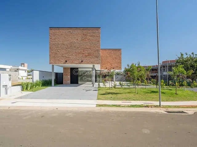 Casa com 540m² 4 quartos e 5 banheiros, à venda, no bairro Condomínio Tamboré em Jaguariúna