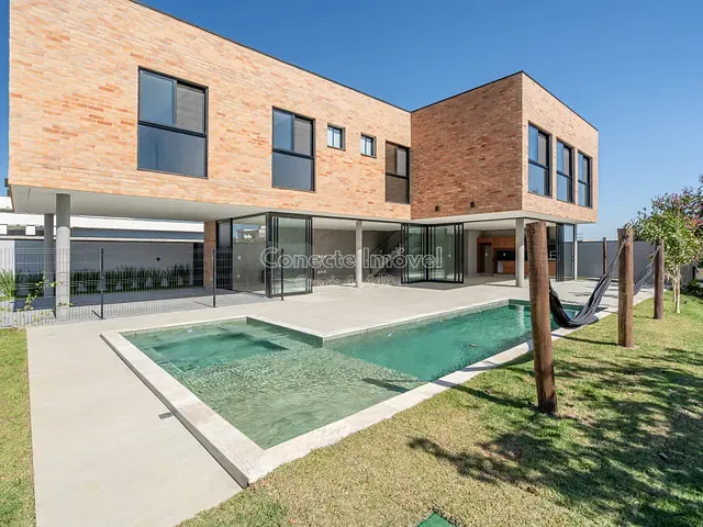 Casa com 540m² 4 quartos e 5 banheiros, à venda, no bairro Condomínio Tamboré em Jaguariúna