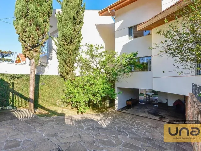 Casa com 432m² 5 quartos e 5 banheiros, à venda, no bairro Mossunguê em Curitiba