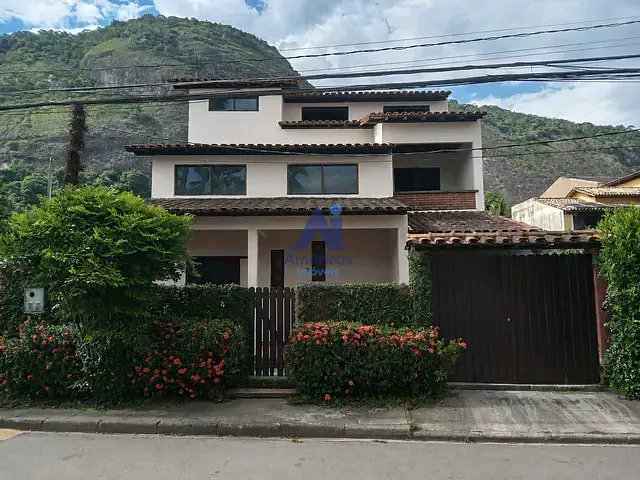 Casa 4 quartos e 2 banheiros, à venda, no bairro Vargem Pequena em Rio de Janeiro