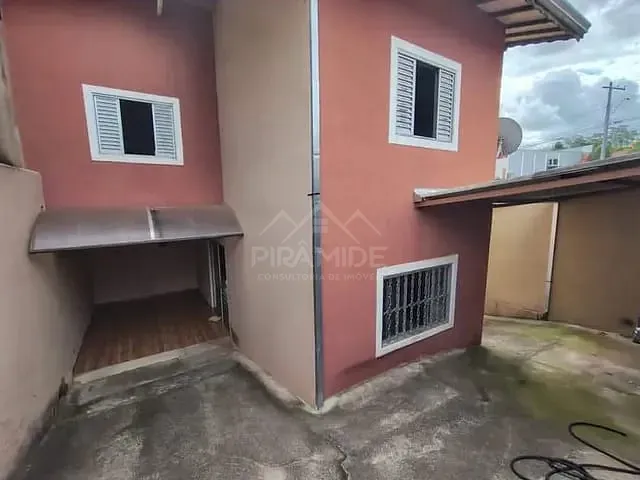 Casa 3 quartos e 3 banheiros, à venda, no bairro Jardim São Bento em Poços de Caldas