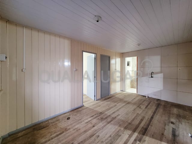 Casa 2 quartos e 1 banheiro, para alugar, no bairro São Clemente em Tubarão