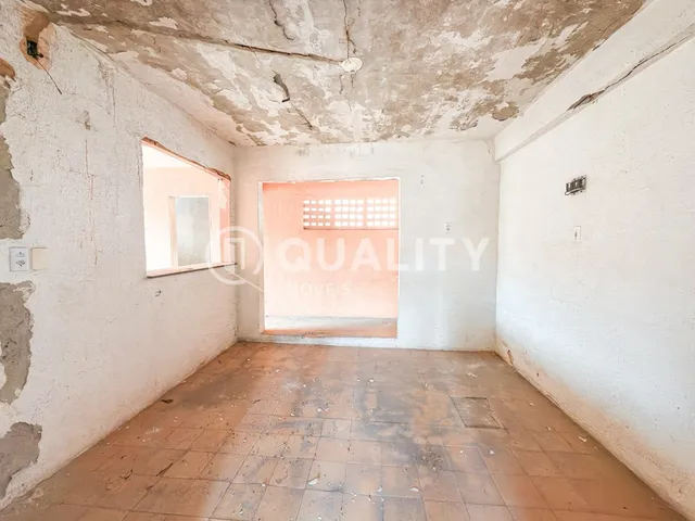 Casa com 165m² 7 quartos e 4 banheiros, à venda, no bairro Panamericano em Fortaleza