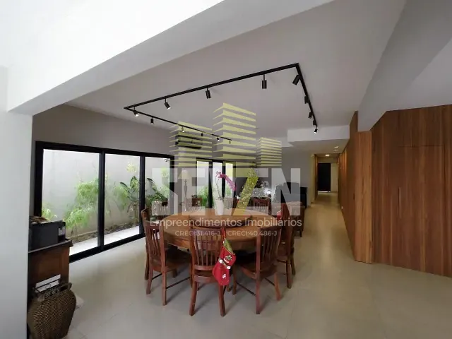 Casa com 360m² 3 quartos e 2 banheiros, à venda, no bairro VILLAGGIO II em Bauru