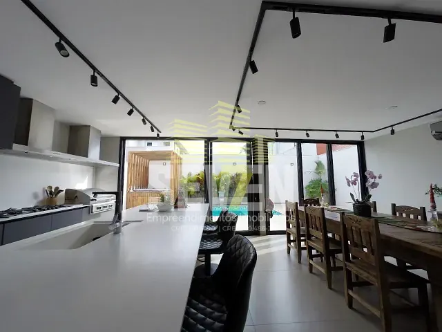 Casa com 360m² 3 quartos e 2 banheiros, à venda, no bairro VILLAGGIO II em Bauru