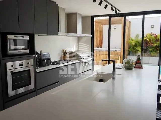 Casa com 360m² 3 quartos e 2 banheiros, à venda, no bairro VILLAGGIO II em Bauru