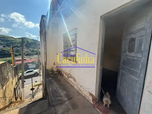 Casa com 360m², à venda, no bairro Centro em Barra do Piraí