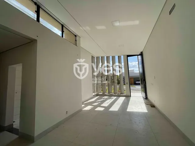 Casa com 360m² 3 quartos e 2 banheiros, à venda, no bairro Loteamento Residencial Condomínio Villágio II em Araxá